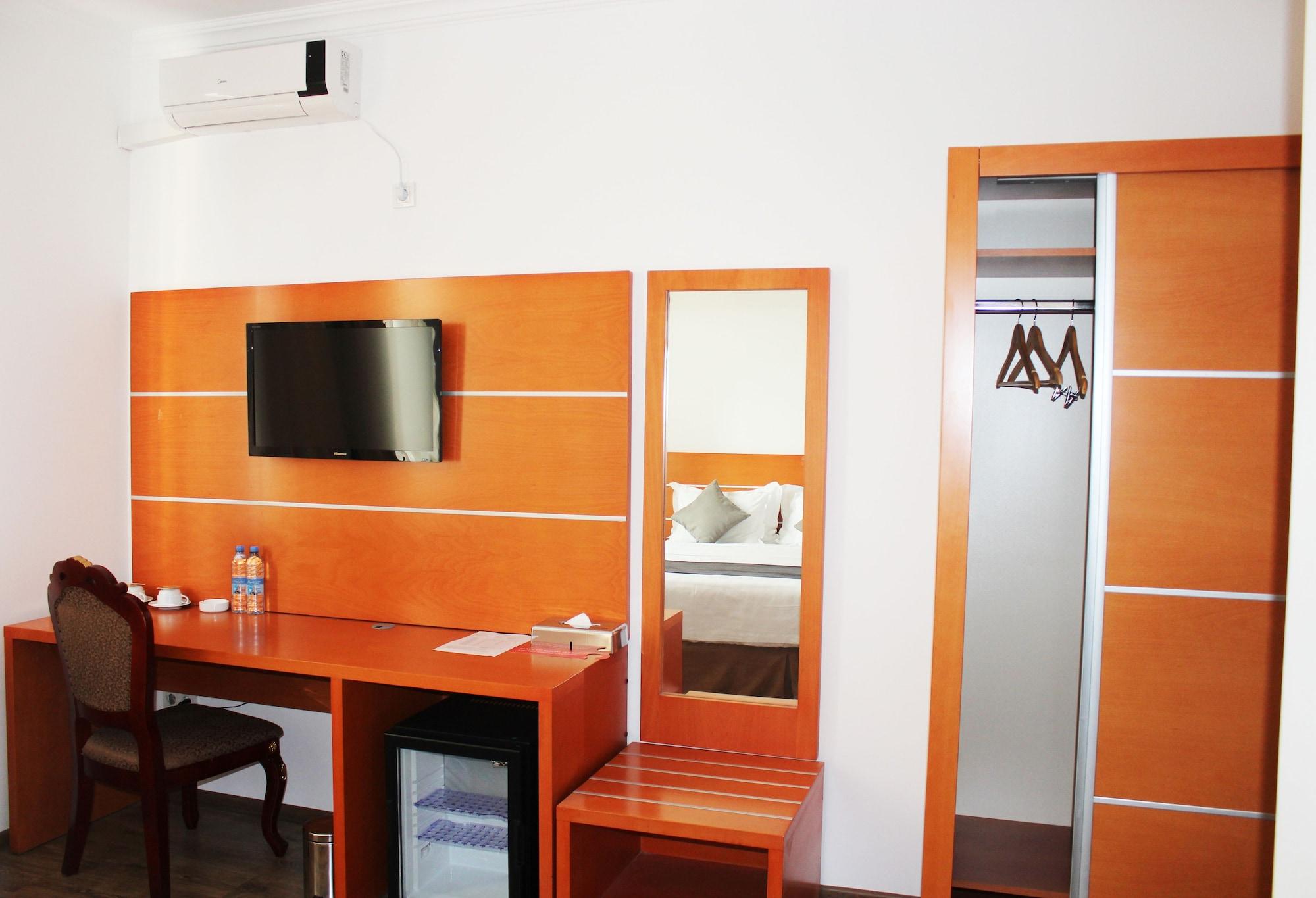 Dormitory Hualing Тбилиси Экстерьер фото