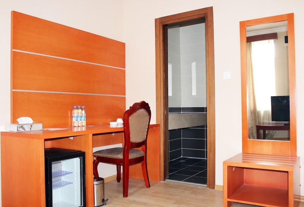 Dormitory Hualing Тбилиси Экстерьер фото